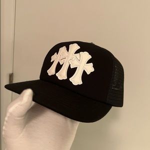 Chrome hearts trucker hat black white